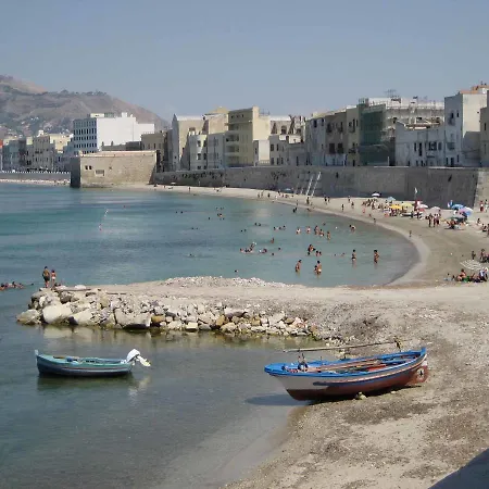 Seaside Vista Mare Apartment